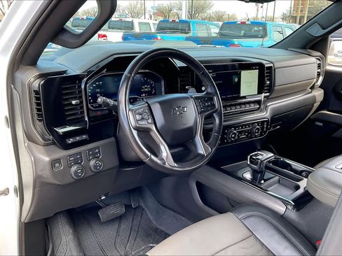 Used 2022 Chevrolet Silverado 1500 ZR2 w/ Technology Package image 18