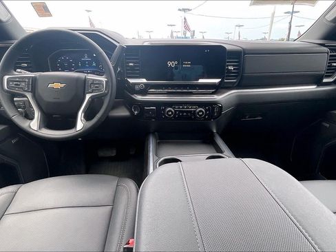 Used 2024 Chevrolet Silverado 2500 LTZ w/ LTZ Convenience Package AWD/4WD image 16