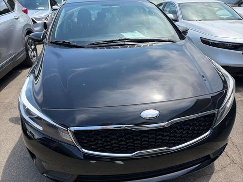 Used 2018 Kia Forte LX FWD image 2