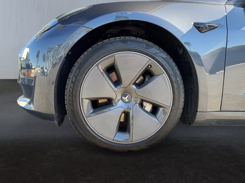 Used 2022 Tesla Model 3 Long Range AWD/4WD image 14