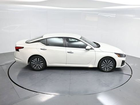 Used 2023 Nissan Altima 2.5 SV image 68