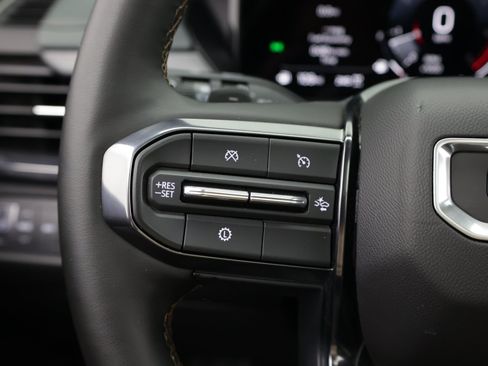Used 2025 GMC Acadia AT4 w/ Luxury Package AWD/4WD image 29