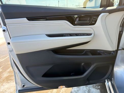 New 2026 Honda Odyssey Touring image 10