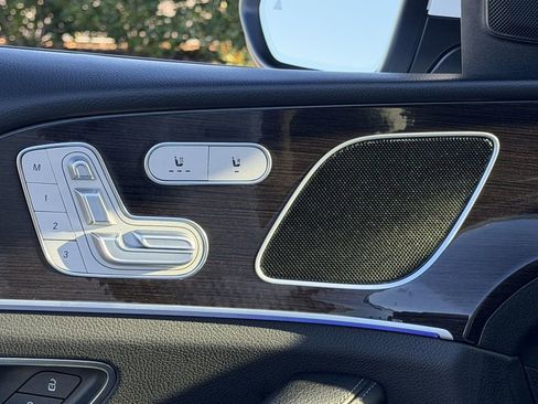 Used 2024 Mercedes-Benz GLE 350 4MATIC image 19