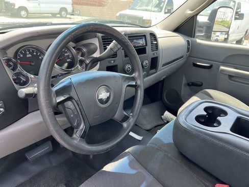 Used 2013 Chevrolet Silverado 2500 W/T RWD image 9