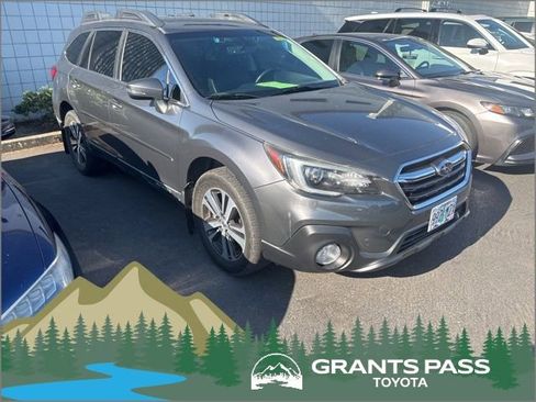 Used 2018 Subaru Outback 2.5i Limited AWD/4WD image 1