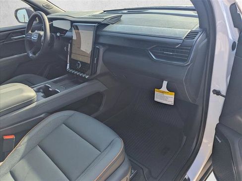 New 2026 GMC Acadia AT4 w/ Luxury Package image 19