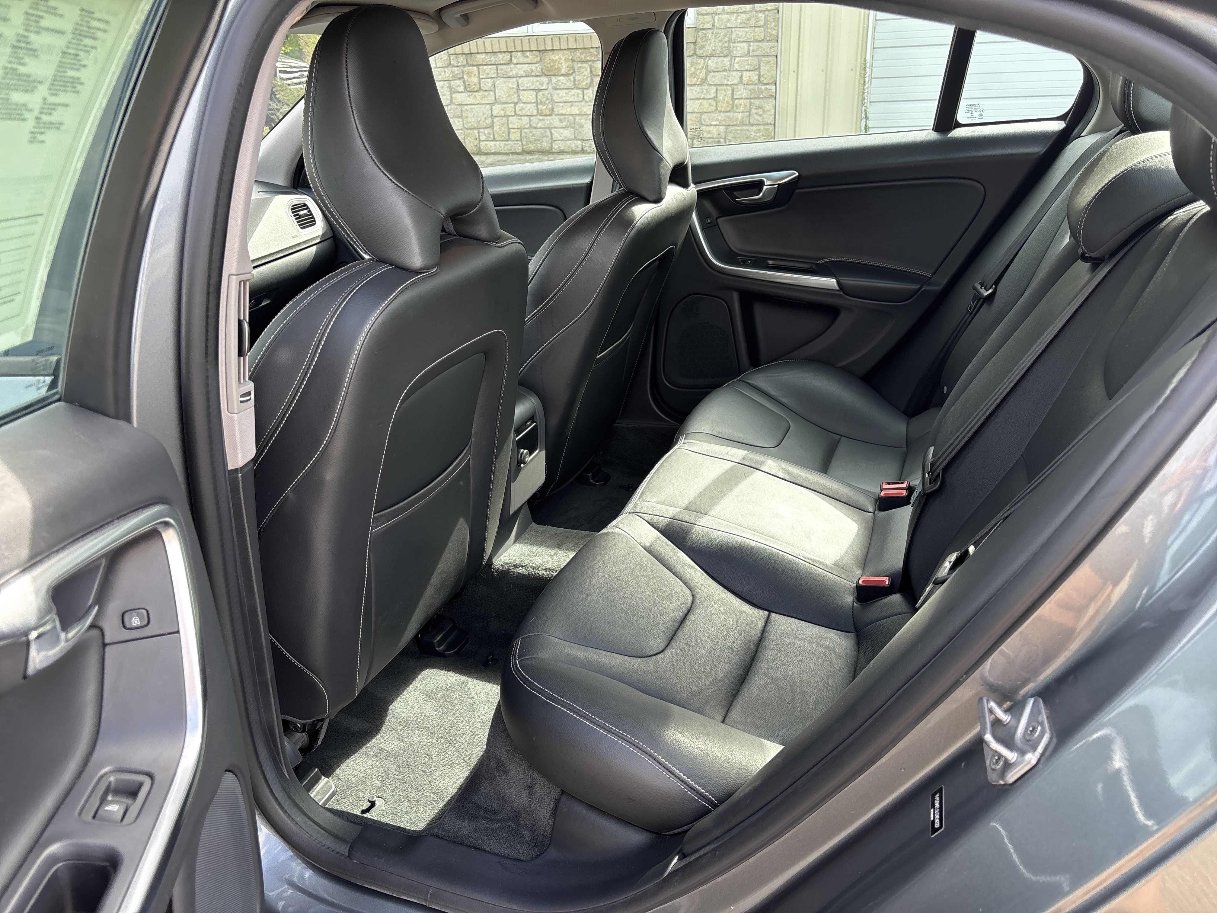 Used 2018 Volvo S60 T5 Dynamic w/ Vision Package FWD image 18