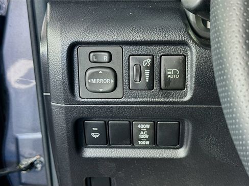 Used 2021 Toyota 4Runner Limited AWD/4WD image 10