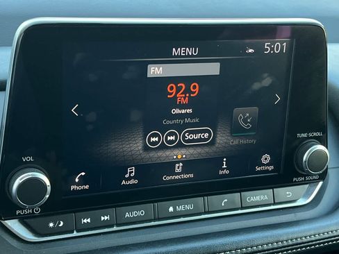 Used 2024 Nissan Rogue SV FWD image 22