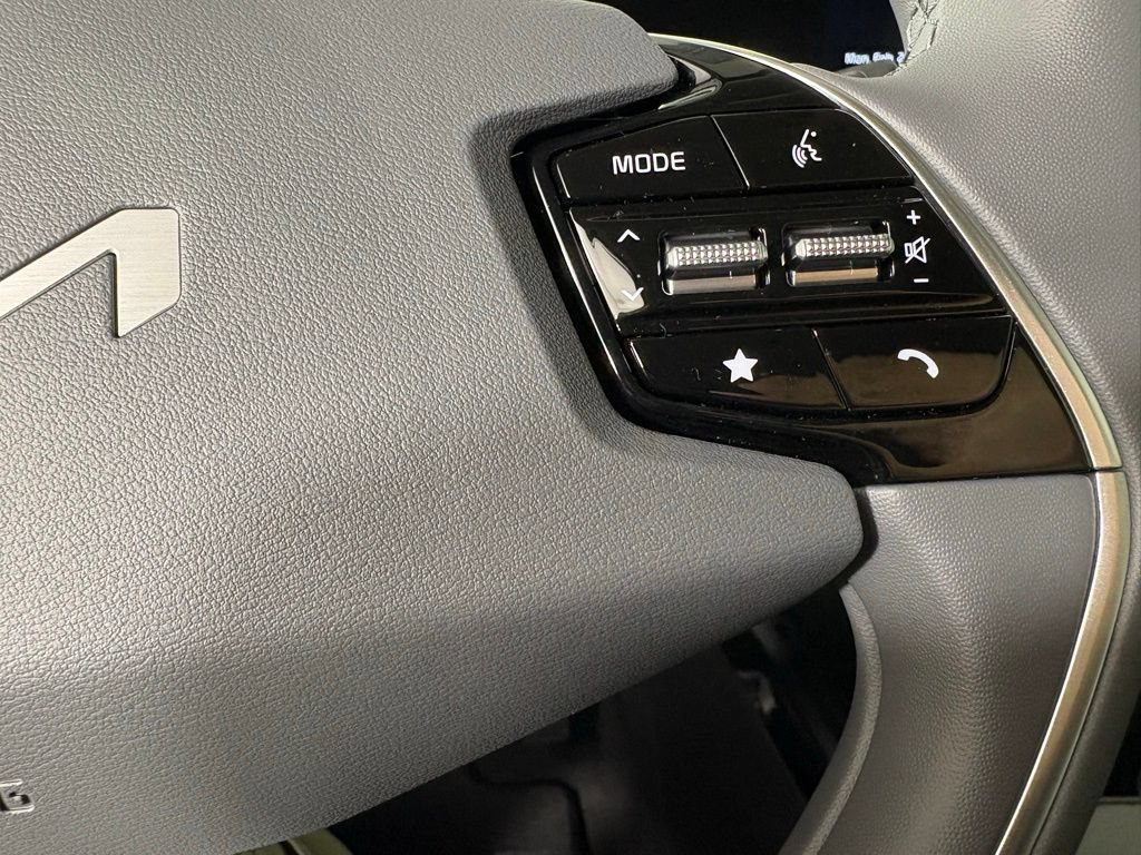 New 2026 Kia Niro EX FWD image 24