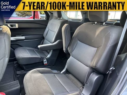 Used 2024 Ford Explorer XLT RWD image 31