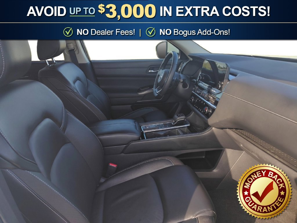 Used 2023 Nissan Pathfinder SL w/ Black Appearance Package FWD image 22