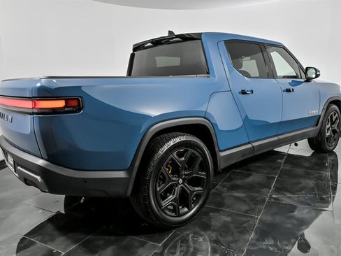 Used 2022 Rivian R1T Adventure image 11
