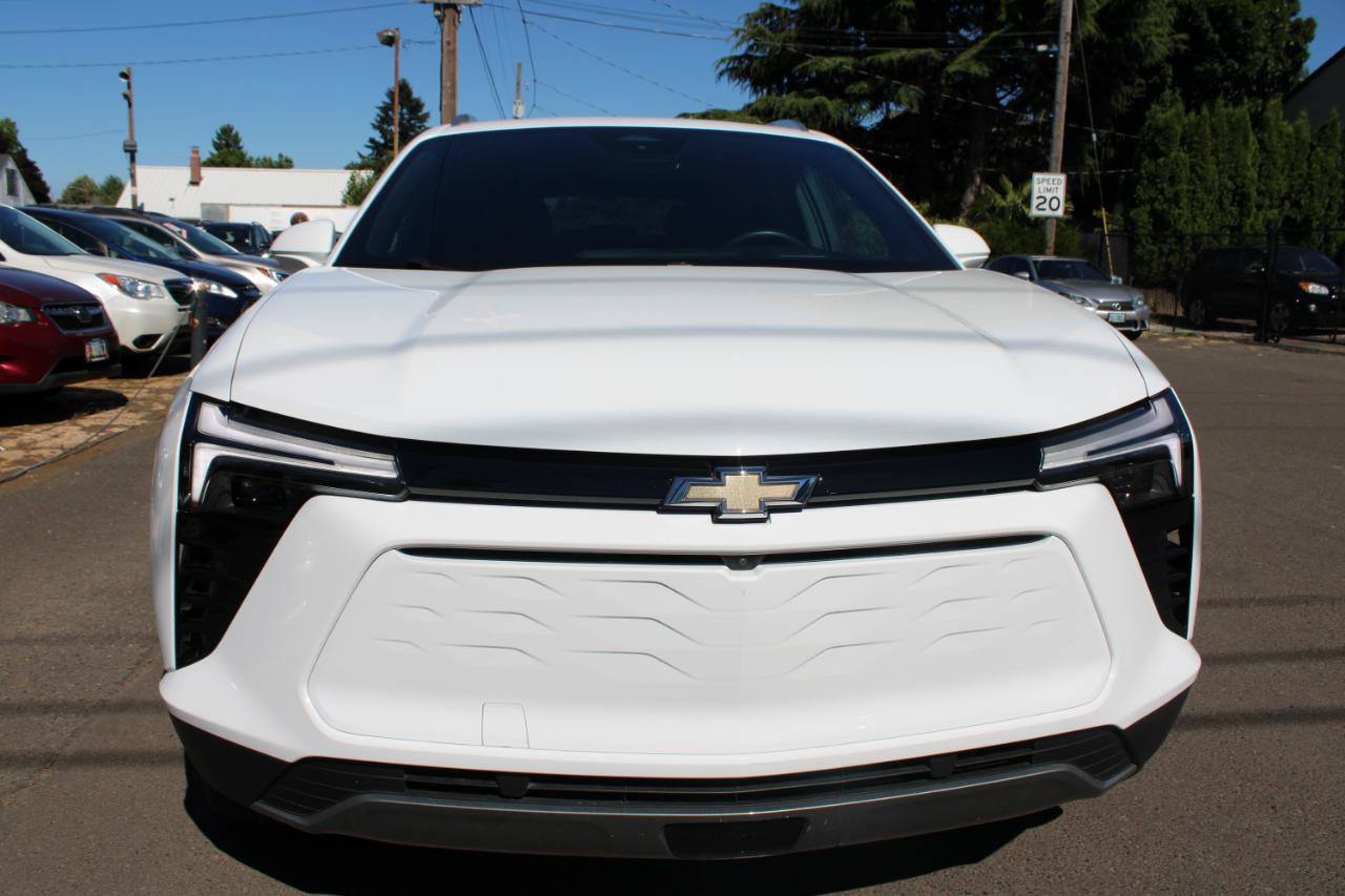 Used 2024 Chevrolet Blazer EV LT AWD/4WD image 2