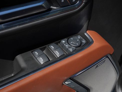 Used 2025 GMC Sierra 3500 Denali Ultimate AWD/4WD image 18