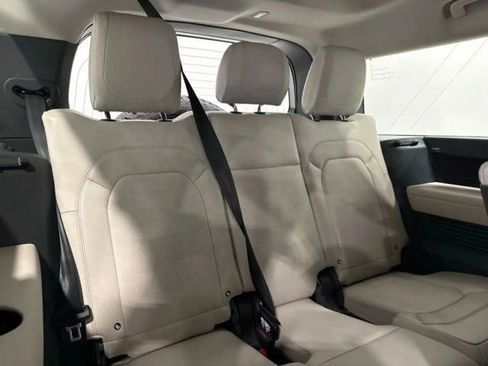 Used 2024 Land Rover Defender 130 S image 24