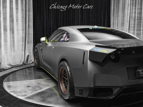 Used 2013 Nissan GT-R Black Edition AWD/4WD image 31