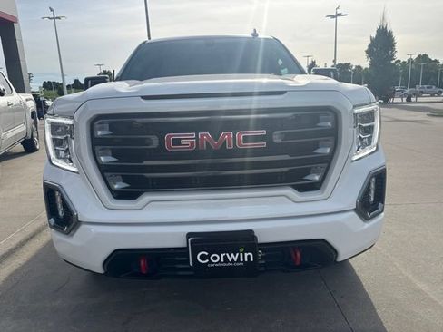 Used 2022 GMC Sierra 1500 AT4 w/ AT4 Preferred Package AWD/4WD image 3
