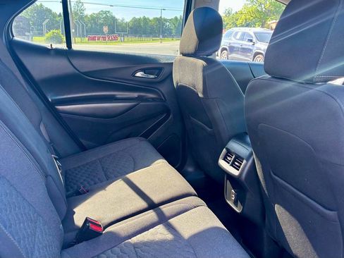 Used 2021 Chevrolet Equinox LT w/ Driver Convenience Package FWD image 11
