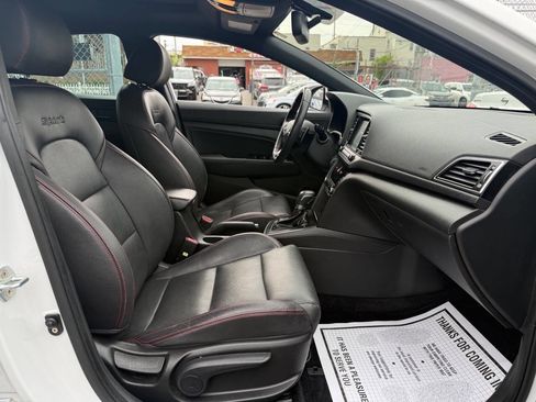 Used 2017 Hyundai Elantra Sport w/ Sport Premium Package 06 FWD image 10