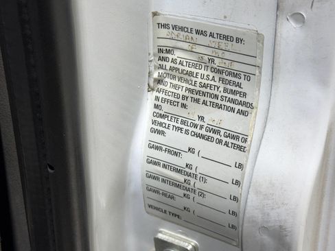 Used 2018 Chevrolet Express 3500 Extended w/ Driver Convenience Package image 71