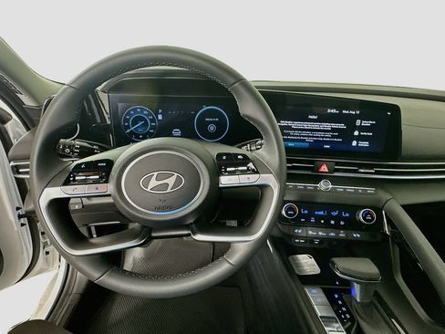 New 2026 Hyundai Elantra Limited FWD image 10