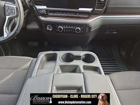 Used 2023 Chevrolet Silverado 1500 LT AWD/4WD image 18