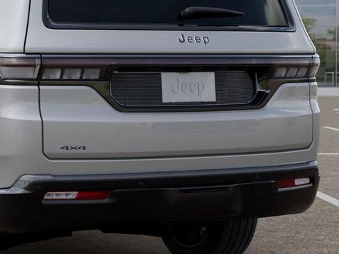 New 2026 Jeep Grand Wagoneer Limited AWD/4WD image 13