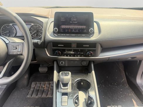 Used 2023 Nissan Rogue SV FWD image 14