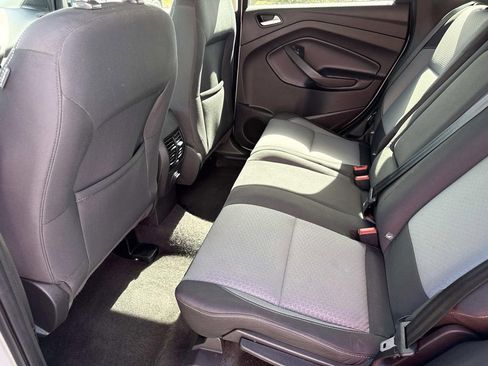 Used 2018 Ford Escape SE image 13