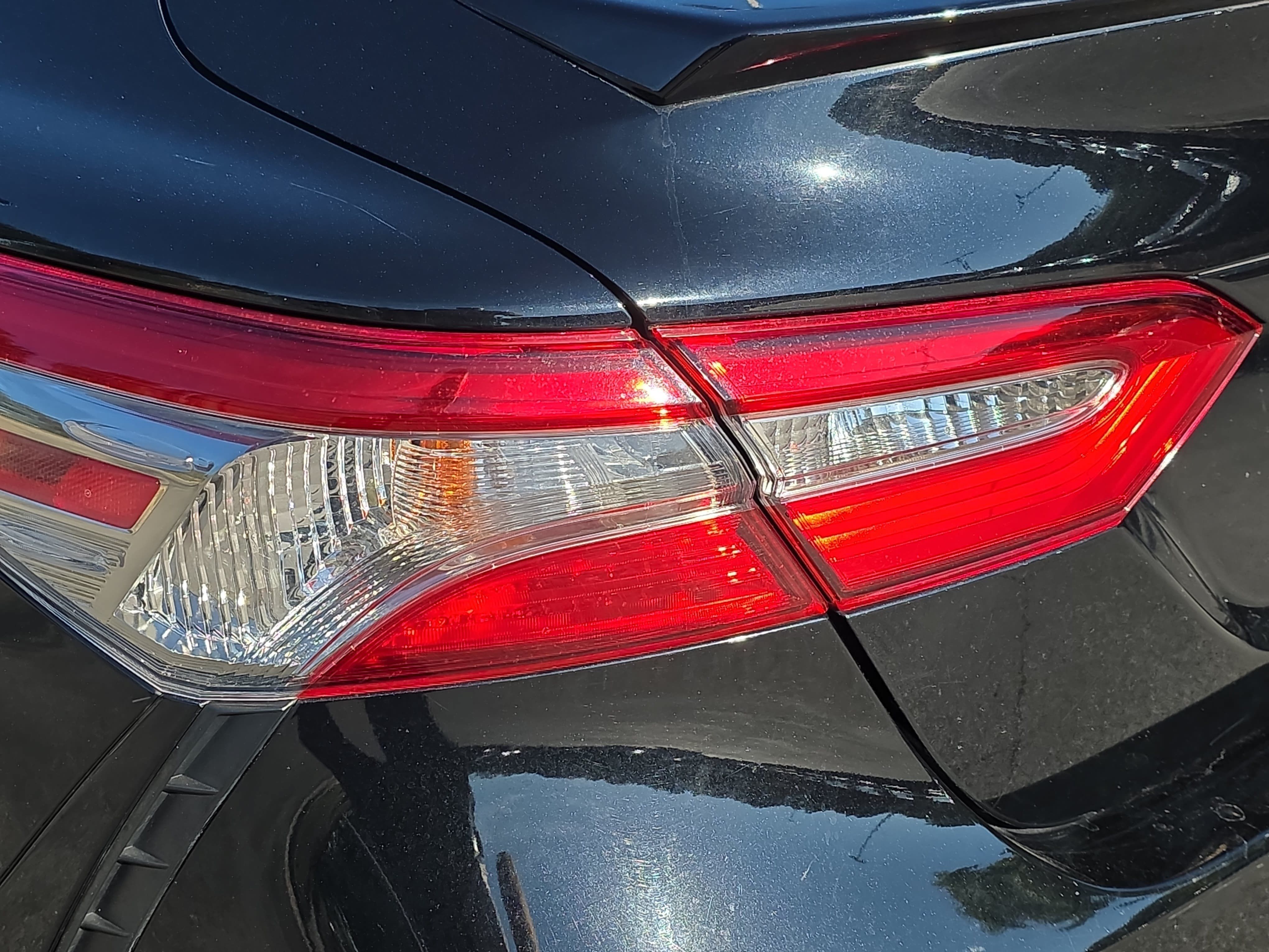 Used 2019 Toyota Camry SE FWD image 30