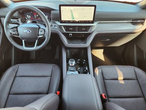 New 2026 Ford Explorer Platinum image 26