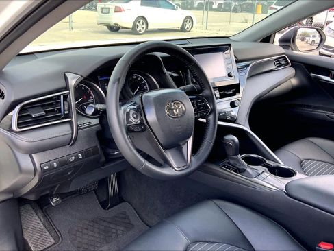 Used 2023 Toyota Camry SE image 16