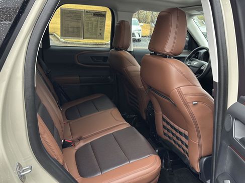 Used 2024 Ford Bronco Sport Badlands w/ Premium Package image 11