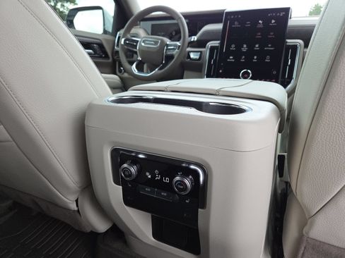 New 2026 GMC Yukon XL Denali w/ LPO, Floor Liner Package AWD/4WD image 27