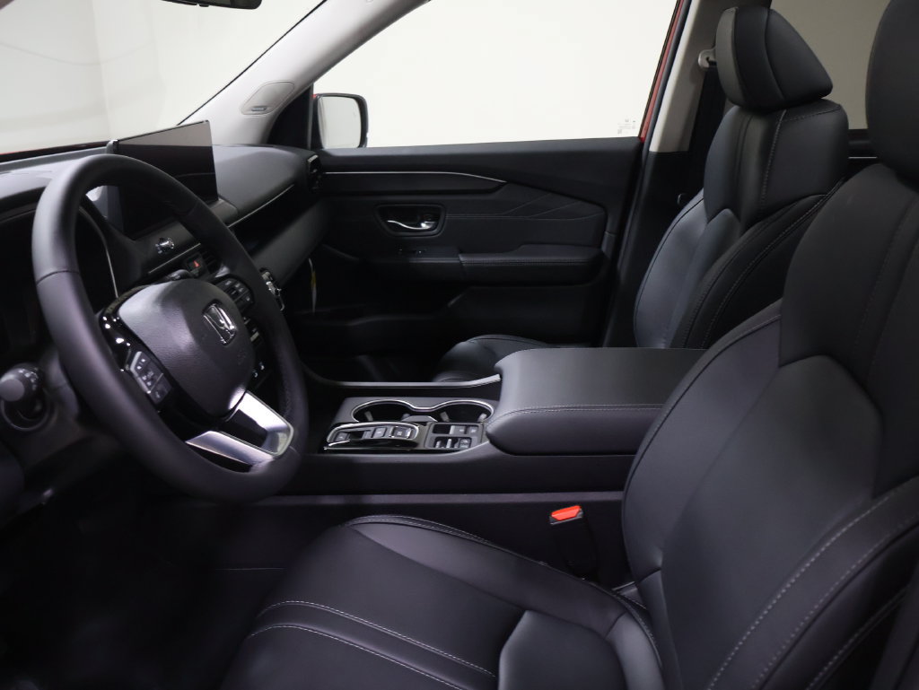 New 2026 Honda Pilot Touring image 7