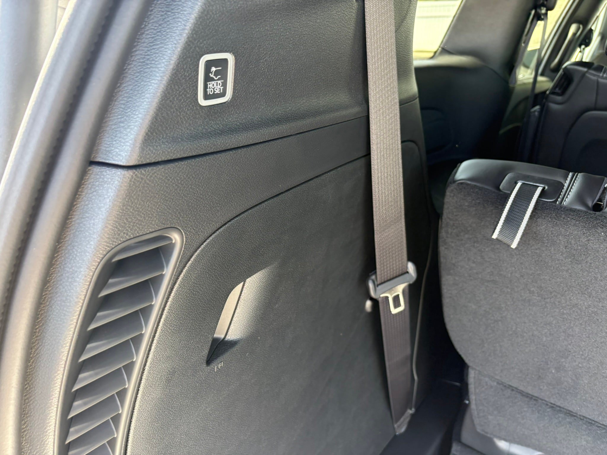 New 2027 Chrysler Pacifica Select FWD image 25