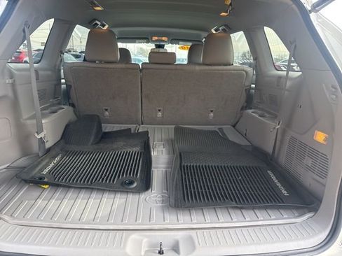 Used 2019 Toyota Highlander Plus AWD/4WD image 23