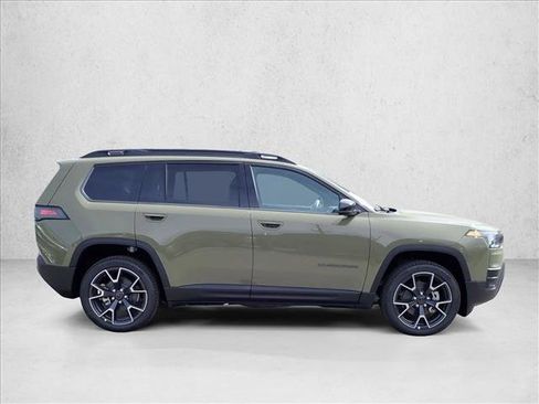 New 2026 Jeep Cherokee Overland image 5