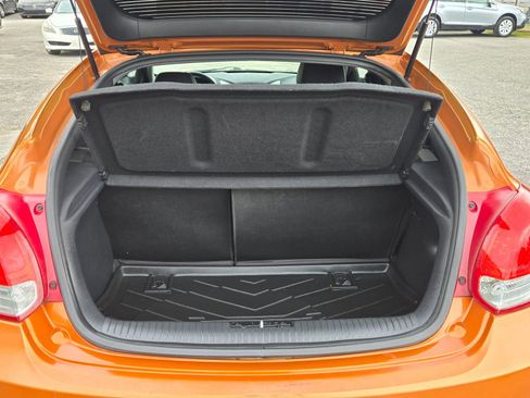 Used 2013 Hyundai Veloster Turbo image 9