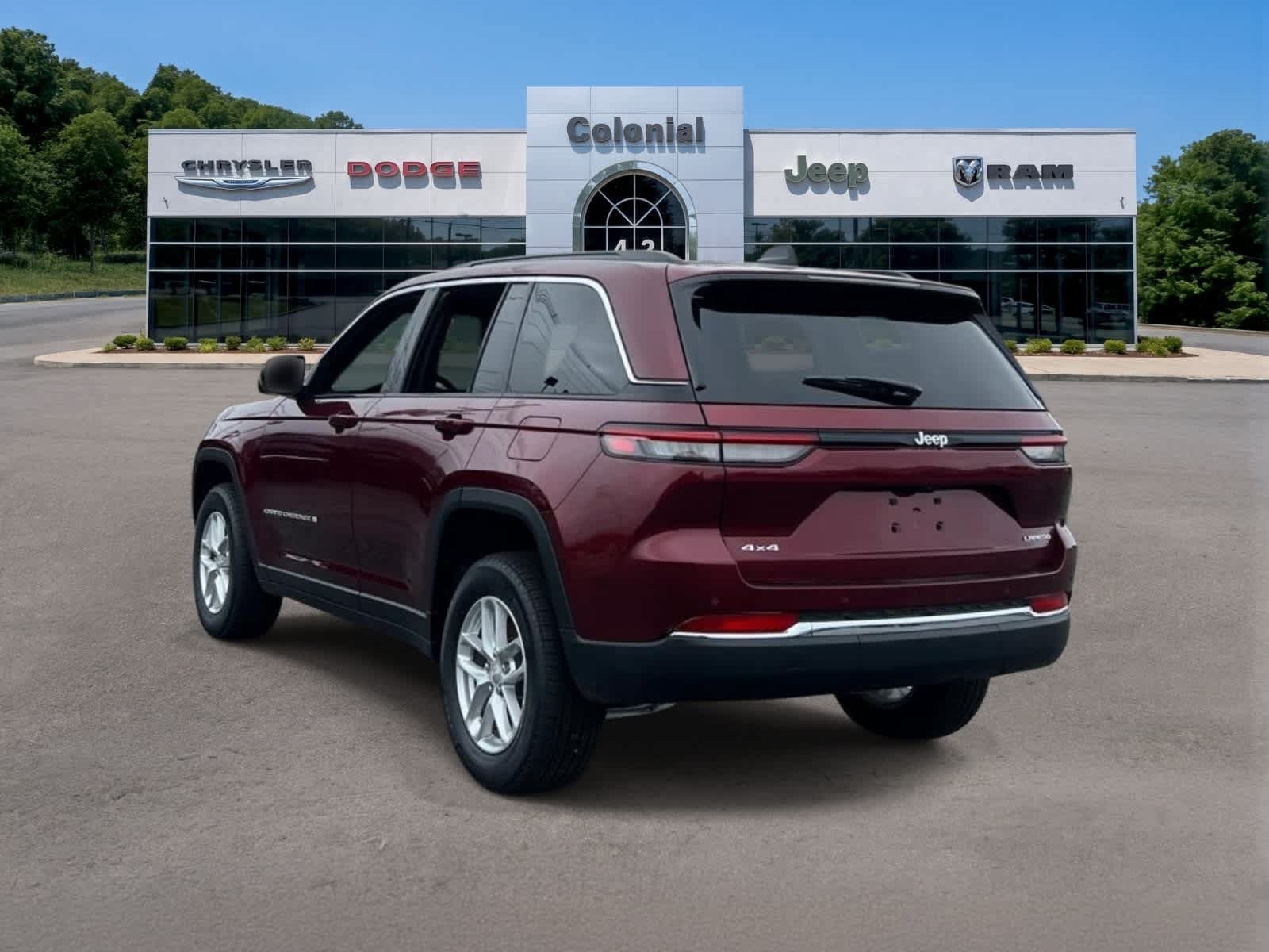 New 2026 Jeep Grand Cherokee Laredo AWD/4WD image 4