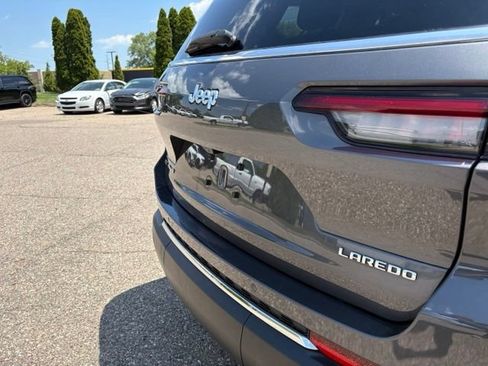 Used 2023 Jeep Grand Cherokee L Laredo w/ Luxury Tech Group I AWD/4WD image 38