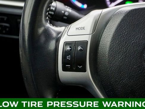 Used 2013 Lexus CT 200h image 21