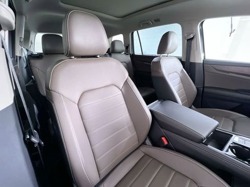 Used 2025 Volkswagen Atlas SEL image 26