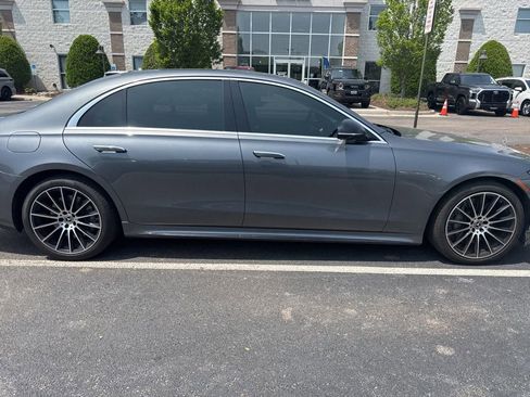 Used 2021 Mercedes-Benz S 580 4MATIC Sedan image 3