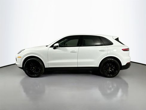 Certified 2019 Porsche Cayenne image 2