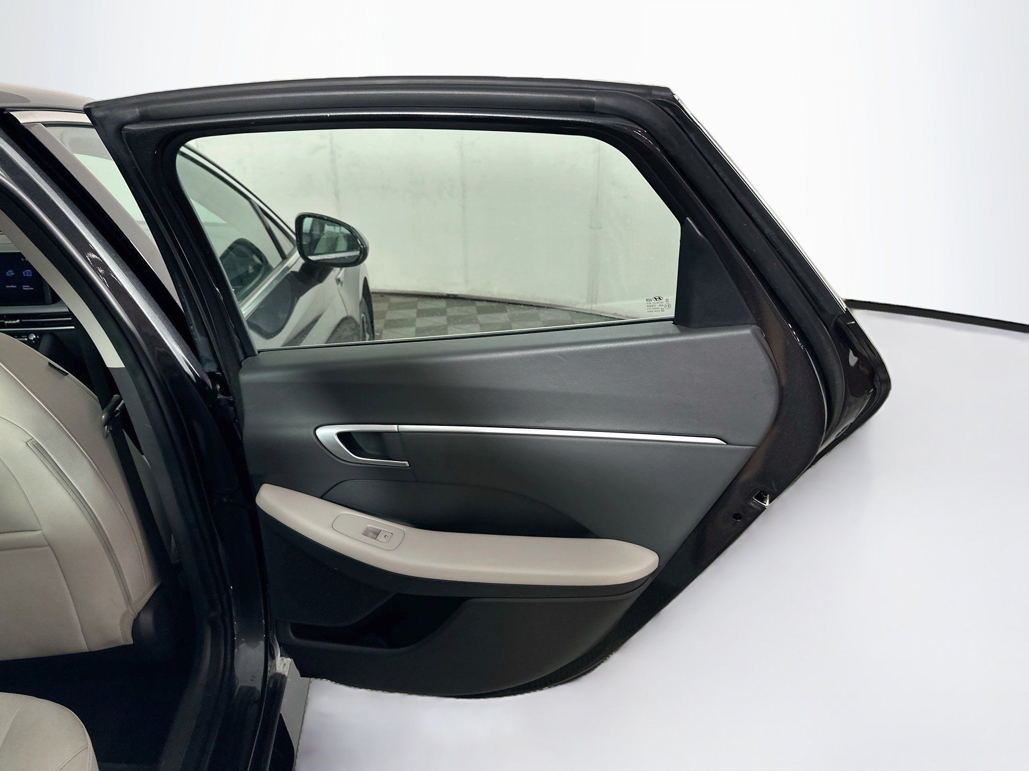 Used 2025 Hyundai Sonata SEL FWD image 29
