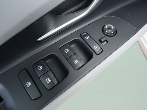 Certified 2026 Hyundai Elantra Limited FWD image 20