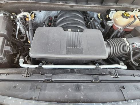 Used 2021 Chevrolet Suburban LT RWD image 28